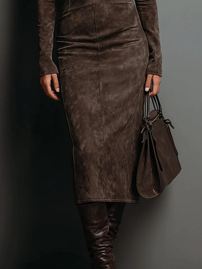 Lorena | Vestido midi de ante ajustado con cuello alto