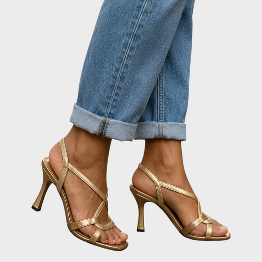 Magdalena | Sandalias doradas elegantes de tacón - detalle
