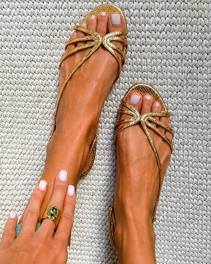 Camila - sandalias doradas, elegancia estival