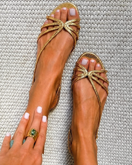 Camila - sandalias doradas, elegancia estival